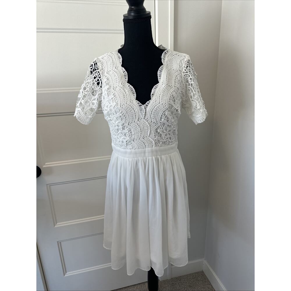 Lulus Angel in Disguise White Lace Skater Dress V Neckline Chiffon Skirt Zipper